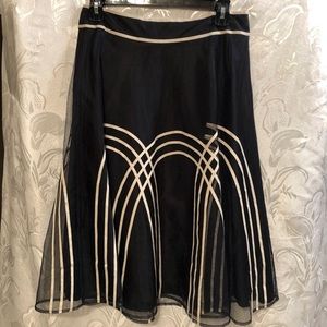 Loft Anne Taylor Black White MIDI Skirt Size 2